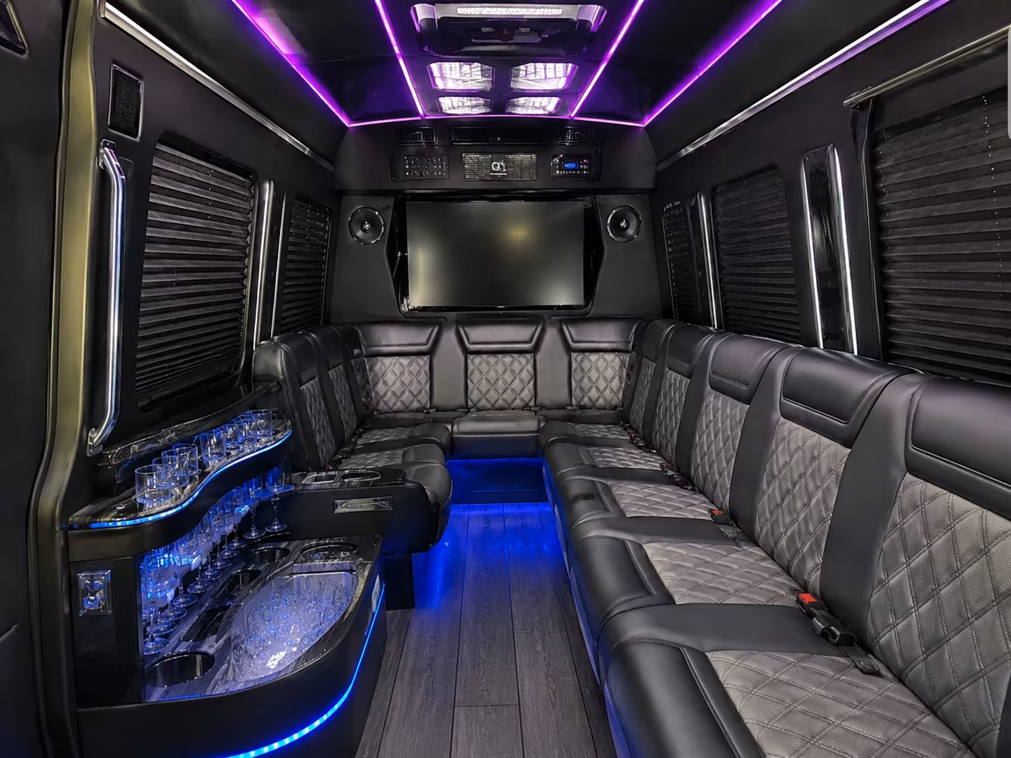 bus rentals for corporate retreats and team outings around north miami