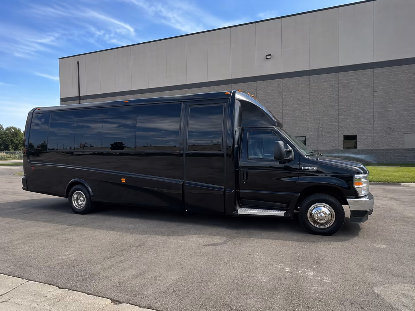 concert bus rentals to the fillmore miami beach and south beach venues