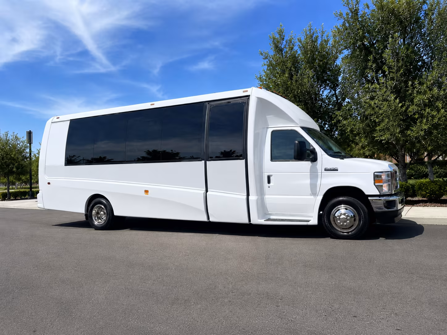 corporate airport transfer buses between north miami and mia or fll
