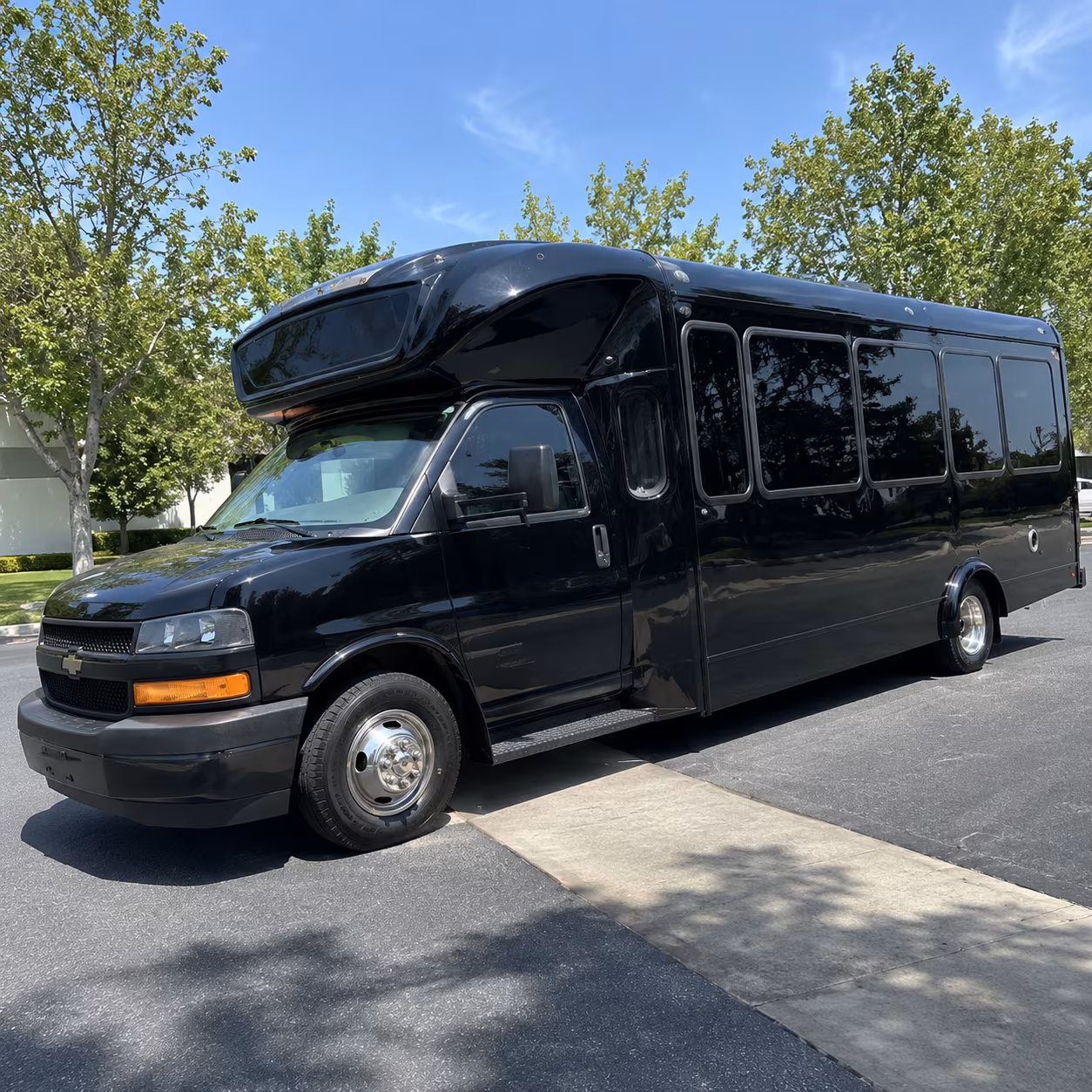 north miami 15 passenger party bus